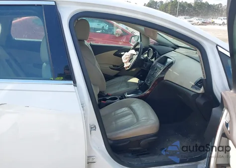 2016 Buick Verano Leather Group z USA, uszkodzony, nr VIN 1G4PS5SK4G4130737